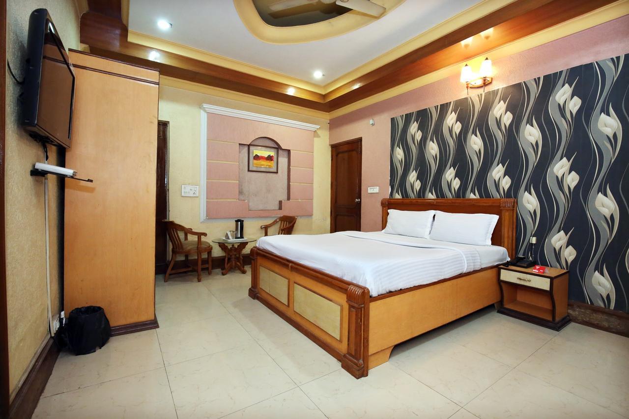 Capital O 10990 Hotel Gobind Regency Zirakpur Kültér fotó