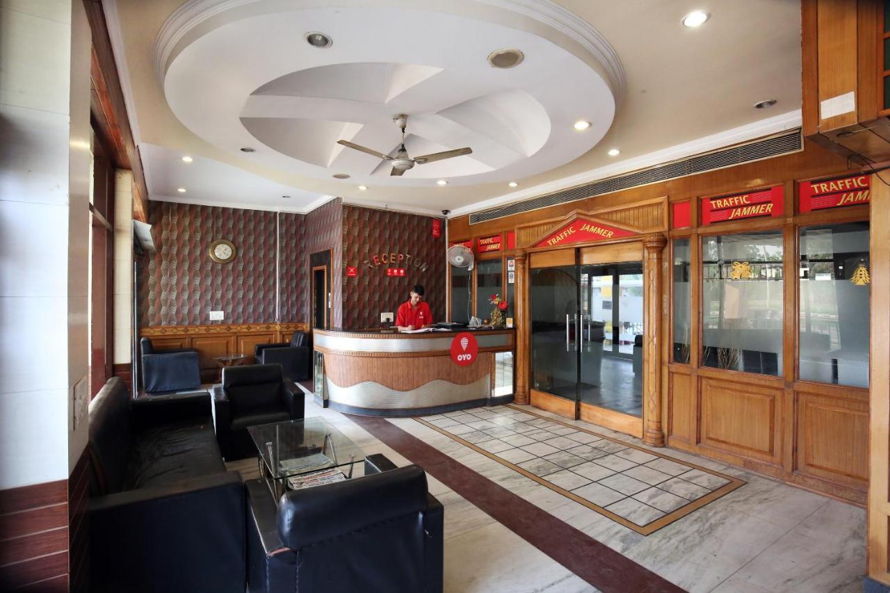 Capital O 10990 Hotel Gobind Regency Zirakpur Kültér fotó