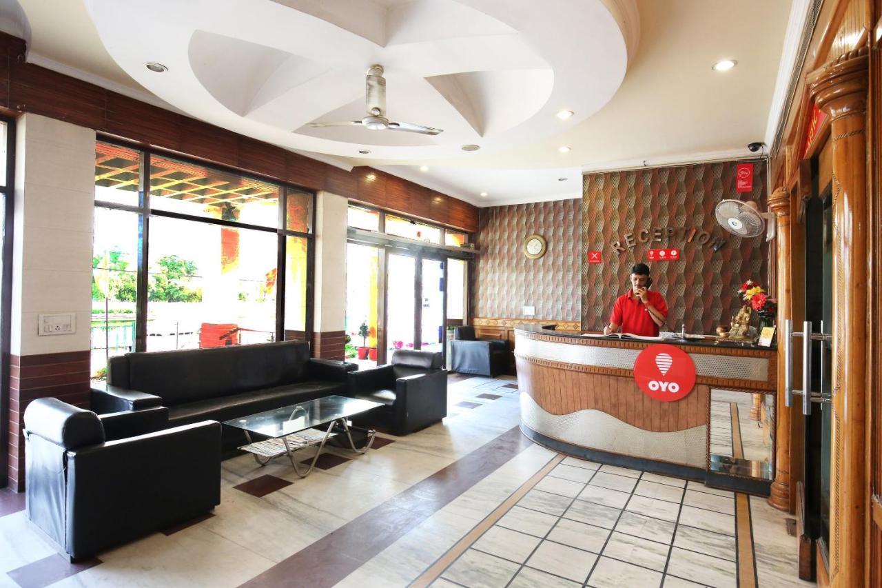 Capital O 10990 Hotel Gobind Regency Zirakpur Kültér fotó